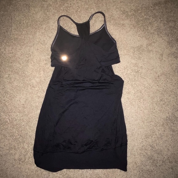 black lululemon tank top - Picture 2 of 2